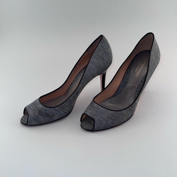 Sergio Rossi Navy Linen Peep Toe Heels Size 38.5 with Box and Dust Bag - Picture 2 of 9